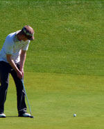 Ce golfeur va réussir son putt