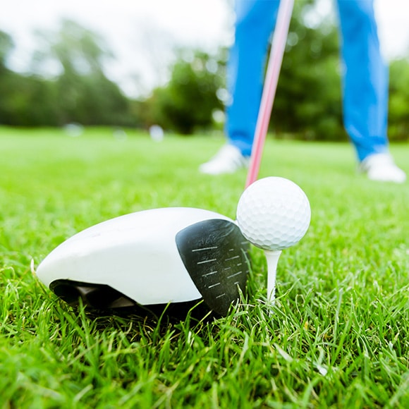 La bonne hauteur de balle pour driver loin au golf